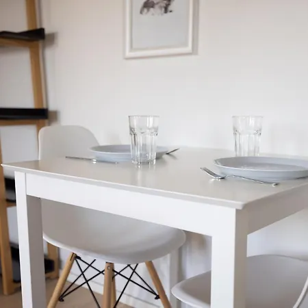 2ndhomes Bright 42m2 1br With Balcony By St. Helsinki