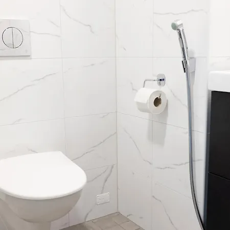 2ndhomes Bright 42m2 1br With Balcony By St. Apartment